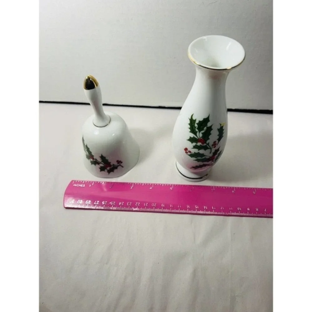 Mogi Japanese Porcelain Christmas Holly Bell And Bud Vase